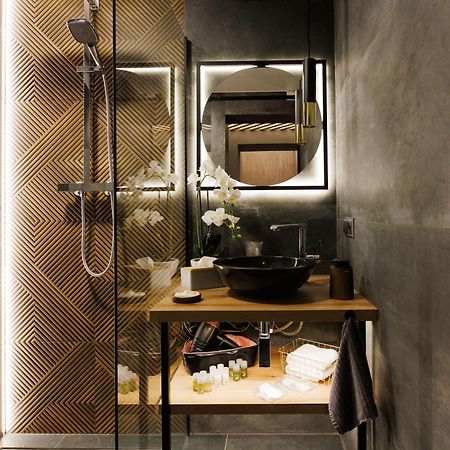 Leo Apartment Suite & Private Spa Zone - Old City 브라티슬라바 외부 사진