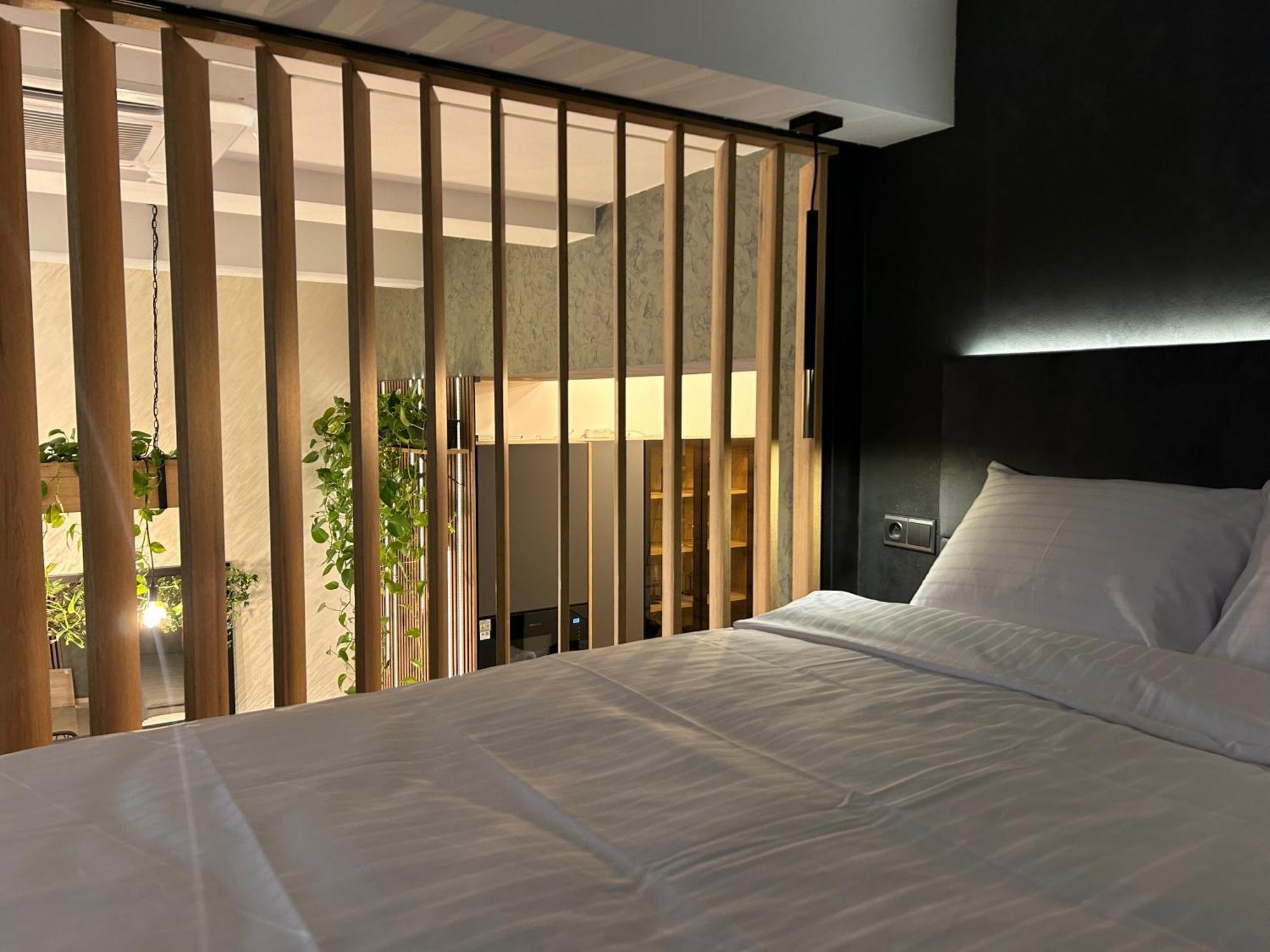 Leo Apartment Suite & Private Spa Zone - Old City 브라티슬라바 외부 사진