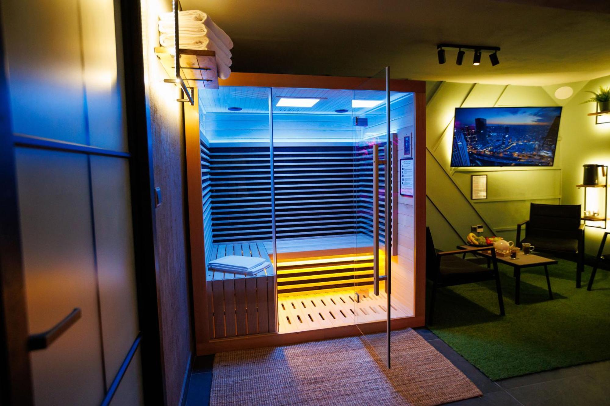 Leo Apartment Suite & Private Spa Zone - Old City 브라티슬라바 외부 사진