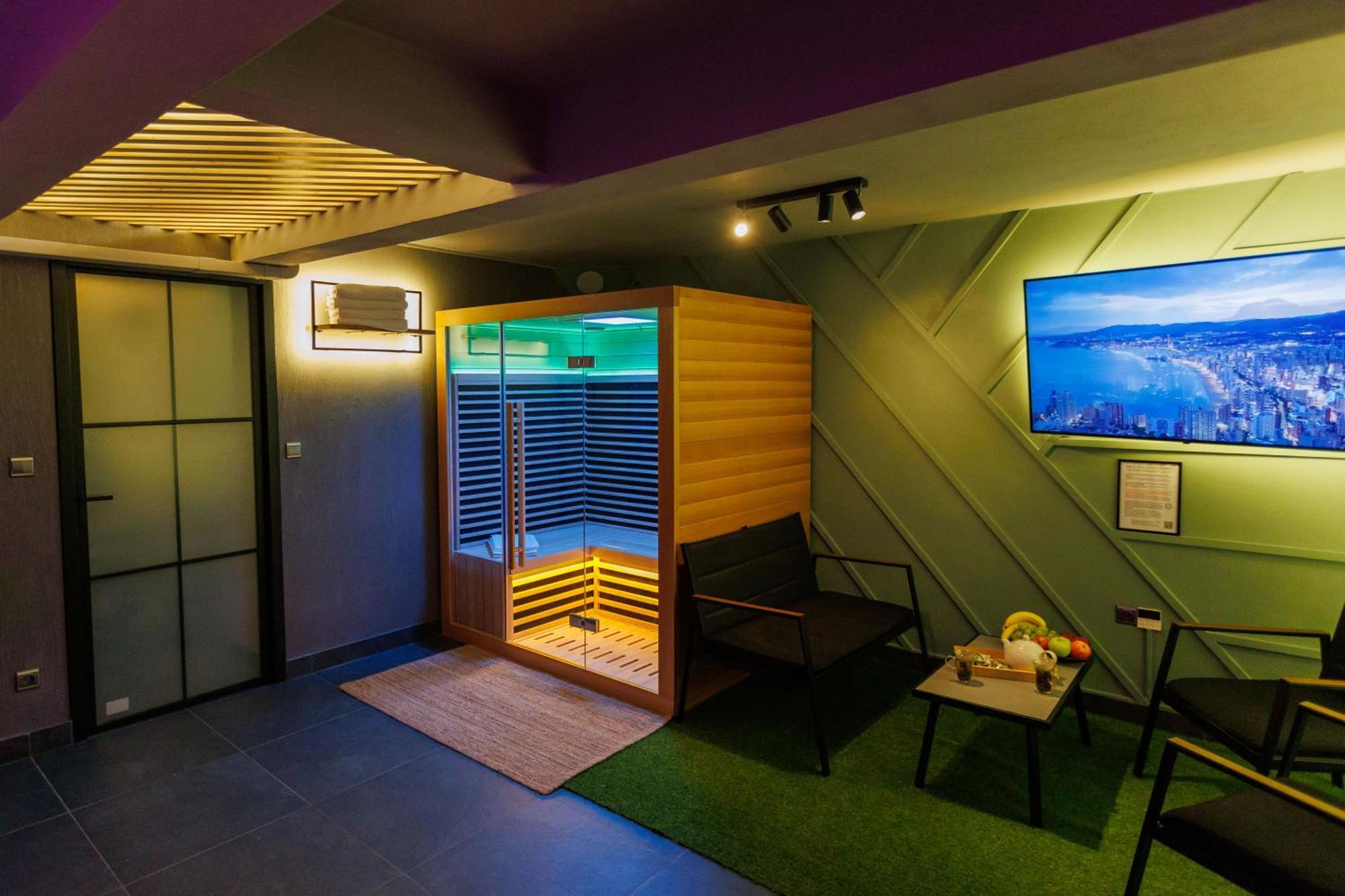 Leo Apartment Suite & Private Spa Zone - Old City 브라티슬라바 외부 사진