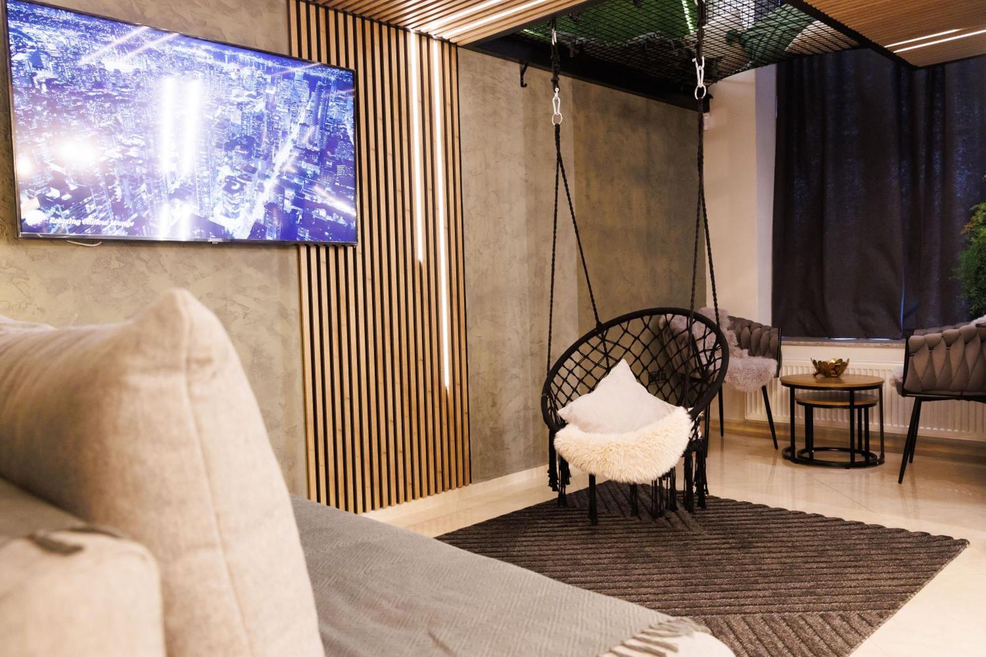 Leo Apartment Suite & Private Spa Zone - Old City 브라티슬라바 외부 사진