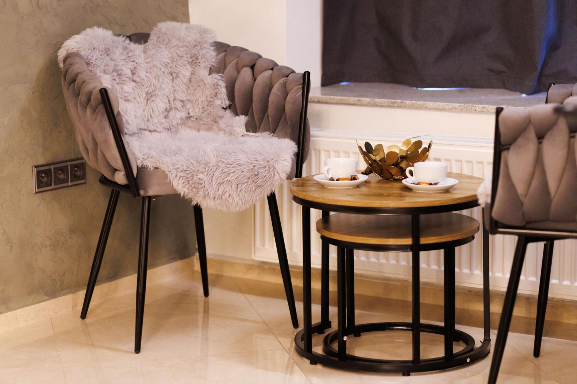 Leo Apartment Suite & Private Spa Zone - Old City 브라티슬라바 외부 사진