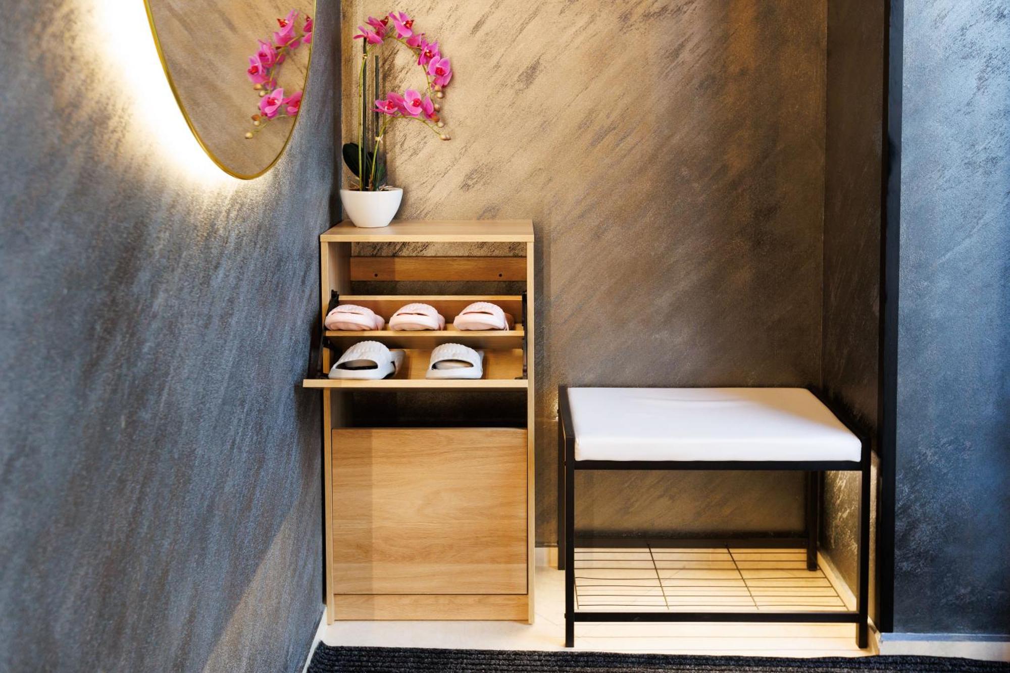Leo Apartment Suite & Private Spa Zone - Old City 브라티슬라바 외부 사진