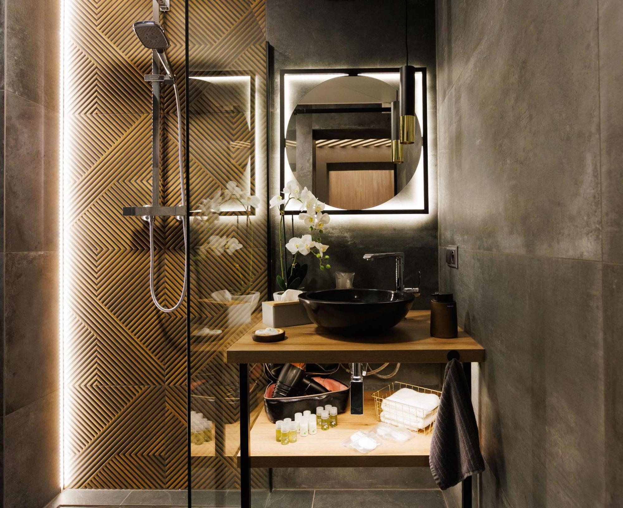 Leo Apartment Suite & Private Spa Zone - Old City 브라티슬라바 외부 사진